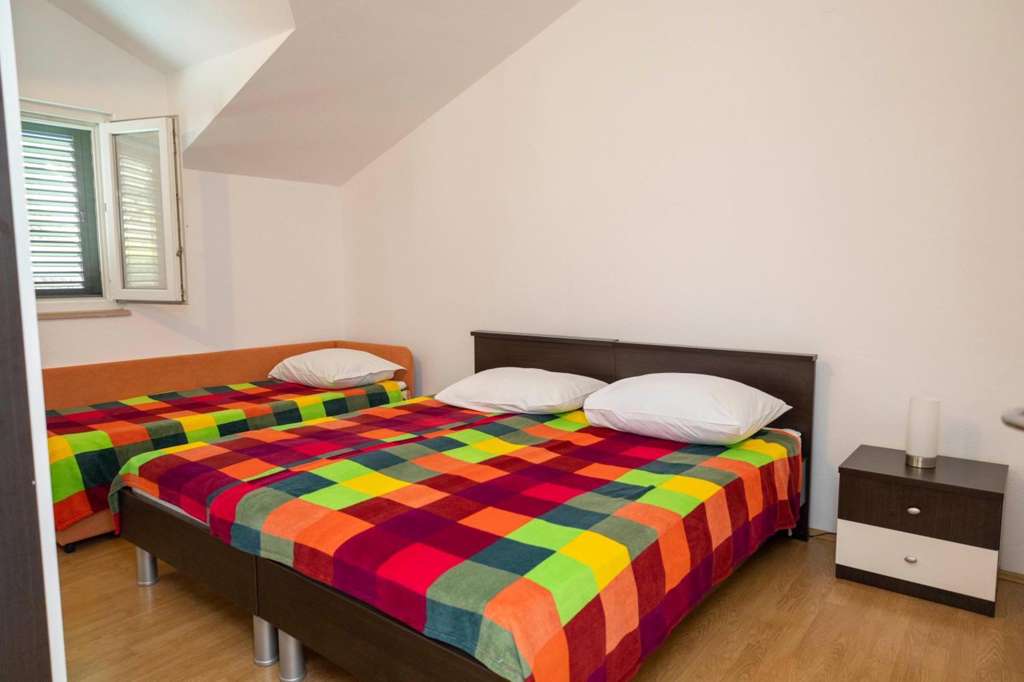 Apartments Jaksic - Zile Supetar Eksteriør billede