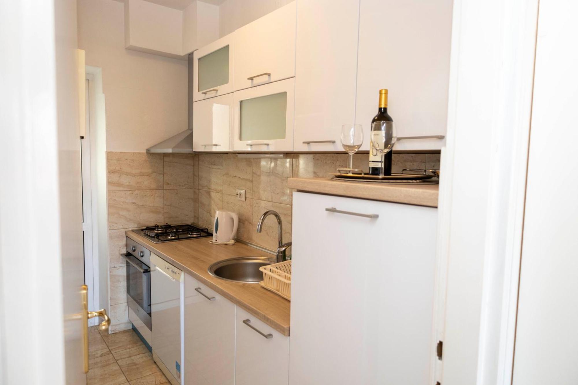 Apartments Jaksic - Zile Supetar Eksteriør billede
