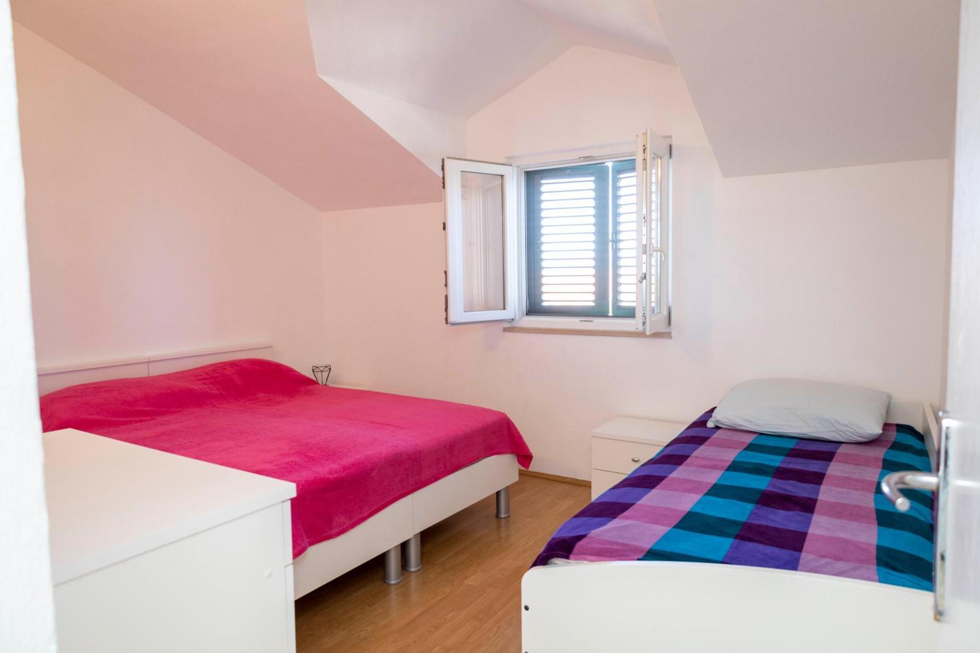 Apartments Jaksic - Zile Supetar Eksteriør billede