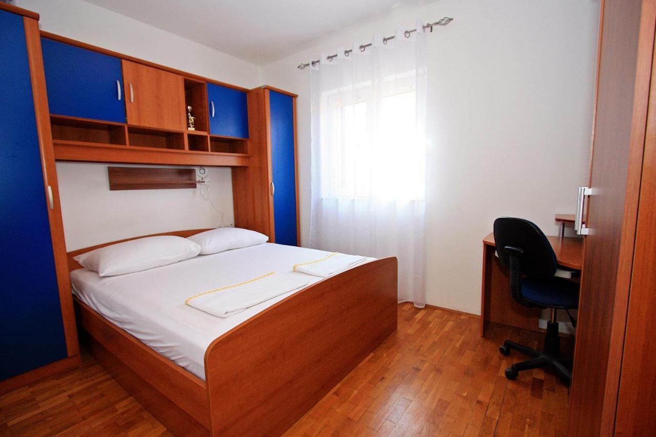 Apartments Jaksic - Zile Supetar Eksteriør billede