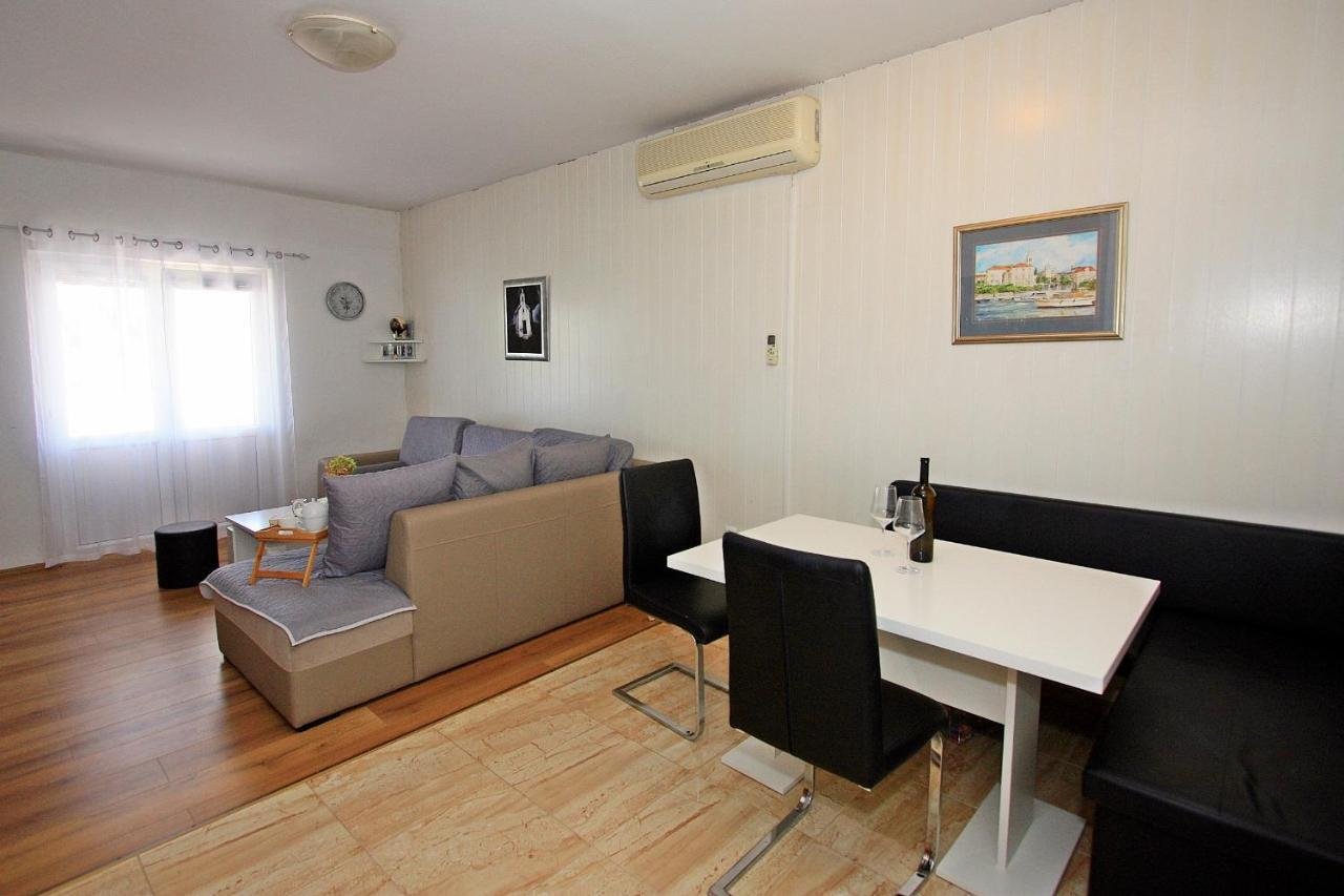 Apartments Jaksic - Zile Supetar Eksteriør billede