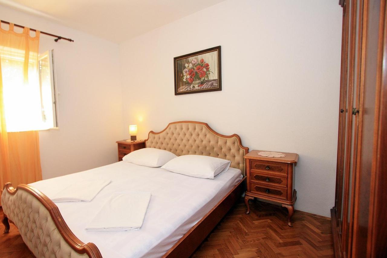 Apartments Jaksic - Zile Supetar Eksteriør billede